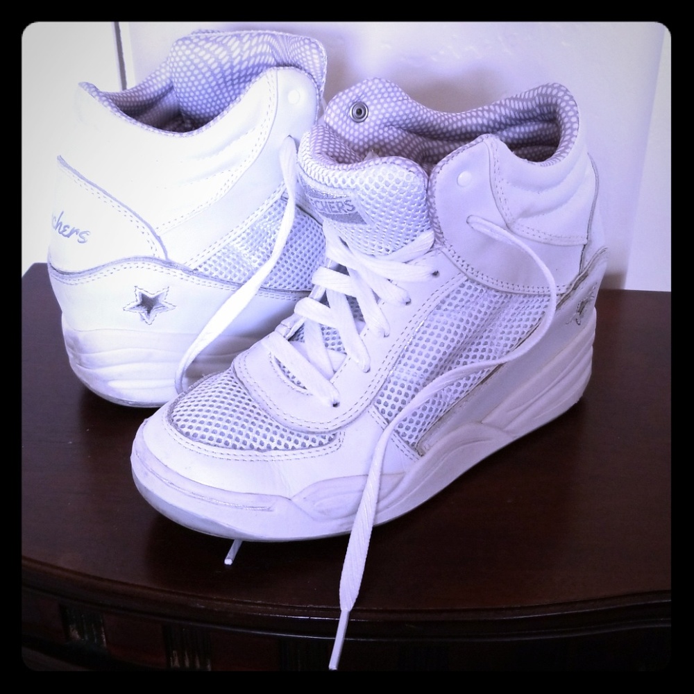 Skechers Air Cooled Memory Foam